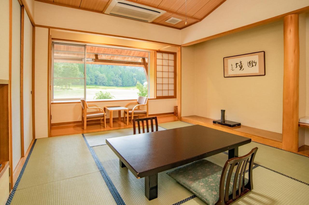 Hôtel Yurari à Tadami Extérieur photo