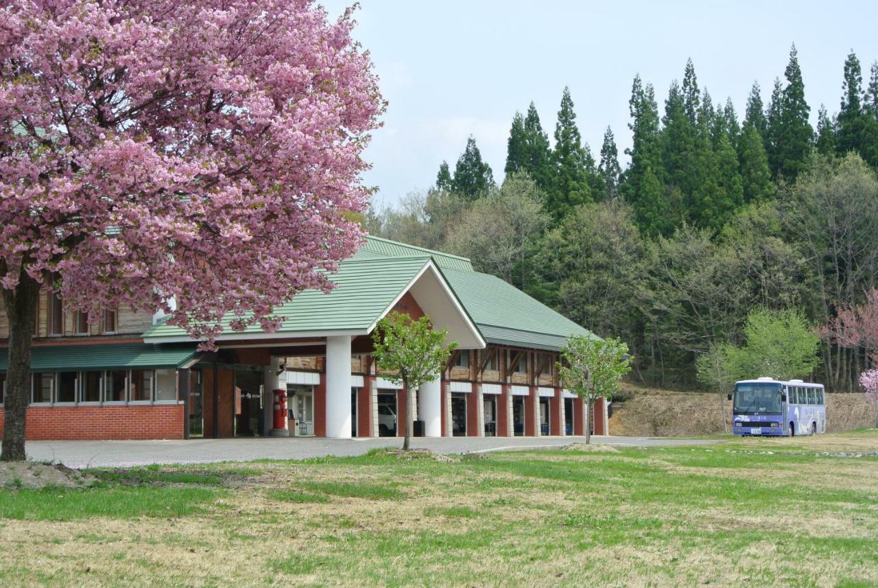 Hôtel Yurari à Tadami Extérieur photo